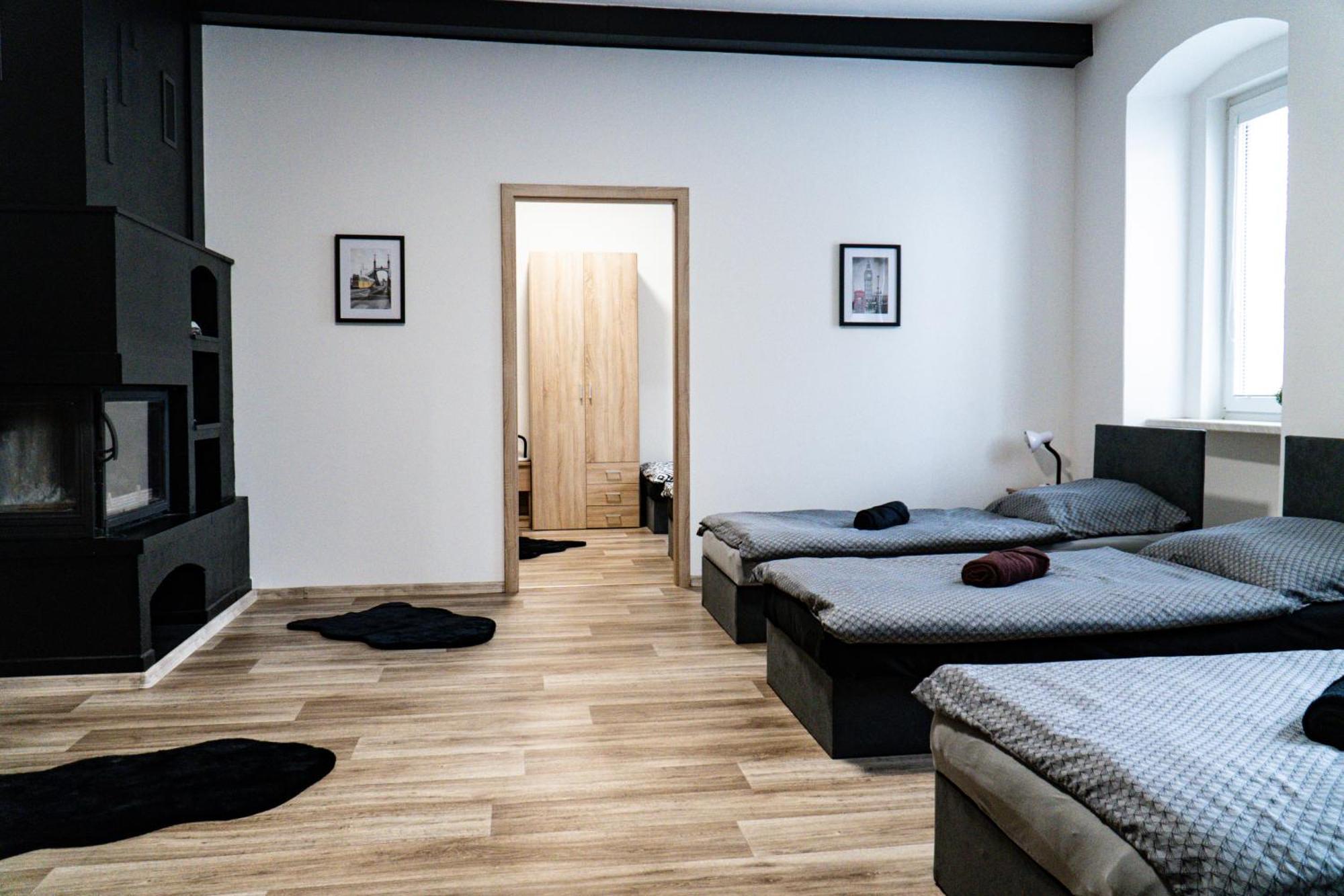 J&M Apartments อุสตีนัดลาแบม ภายนอก รูปภาพ