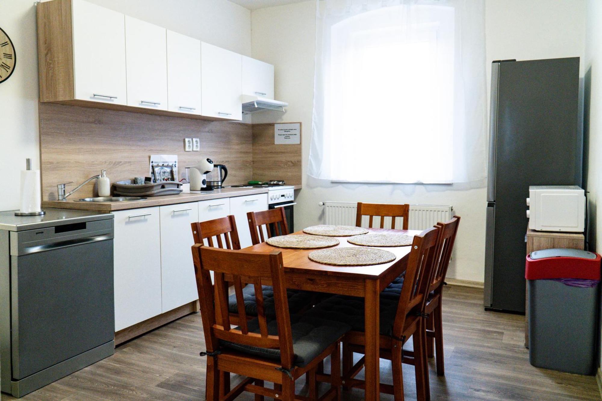J&M Apartments อุสตีนัดลาแบม ภายนอก รูปภาพ