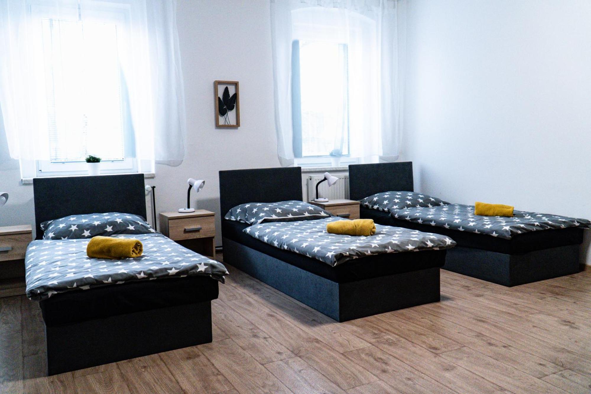 J&M Apartments อุสตีนัดลาแบม ภายนอก รูปภาพ