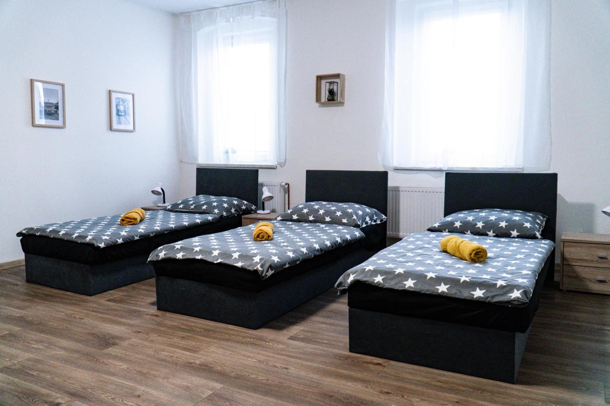 J&M Apartments อุสตีนัดลาแบม ภายนอก รูปภาพ